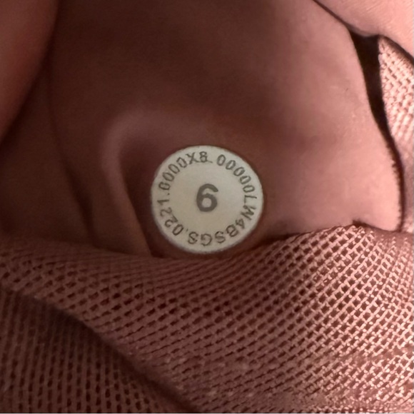 Lululemon // Always Effortless Jacket // Spiced Chai - Picture 5 of 5